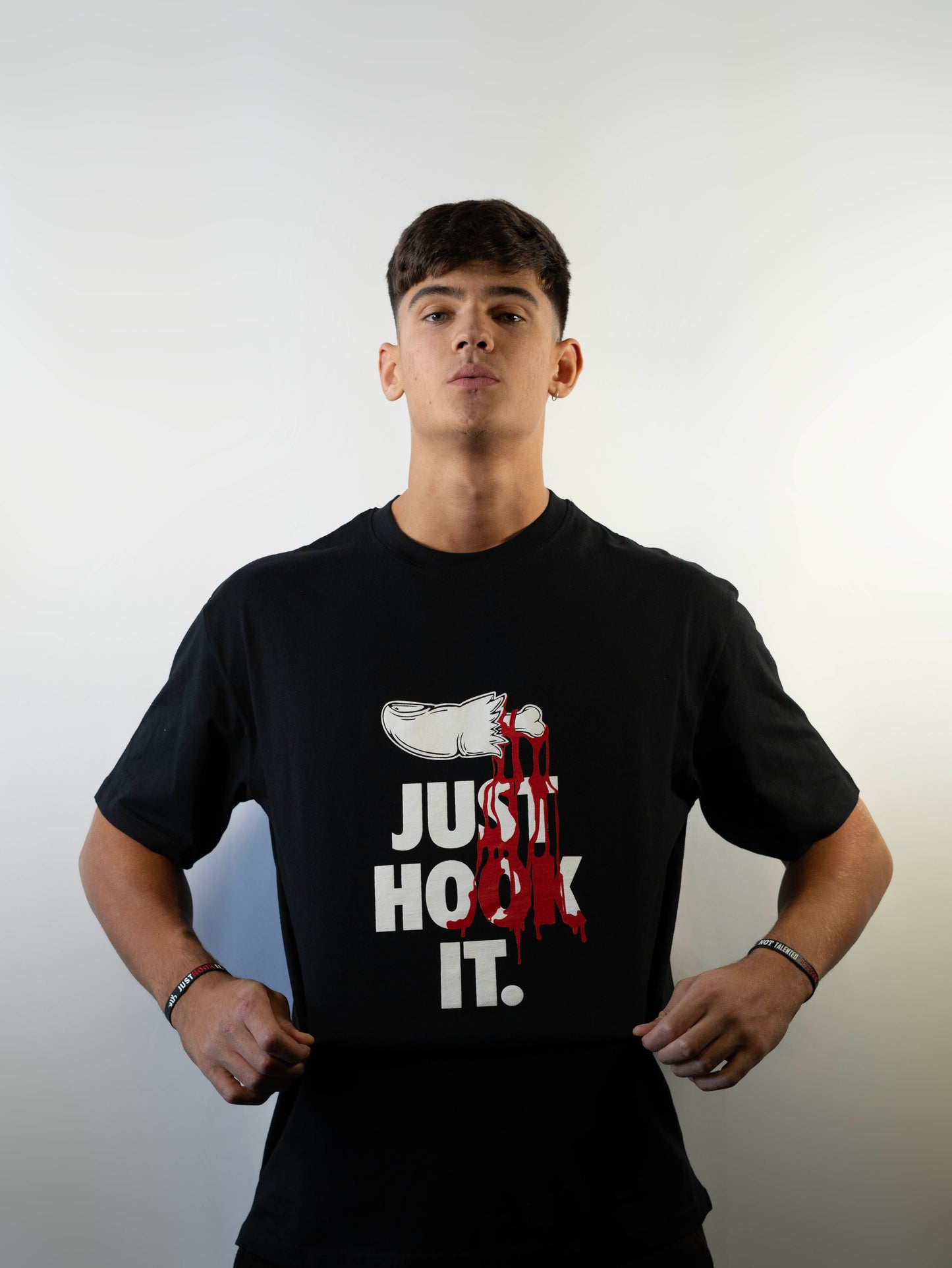 CAMISETA JUST HOOK IT - NEGRO